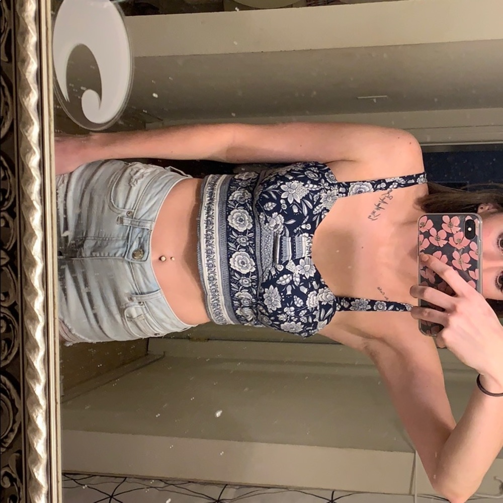 American Eagle vintage design crop top
